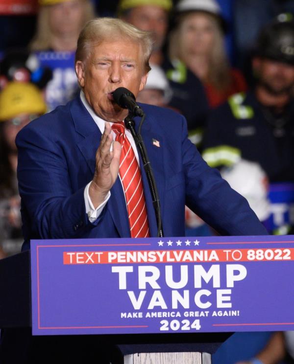 DonALD TRUMP